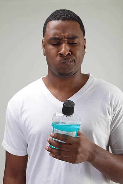 The dangers of using mouthwash [istockphoto]
