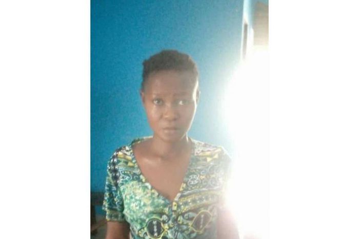 Police rescues woman from Mob