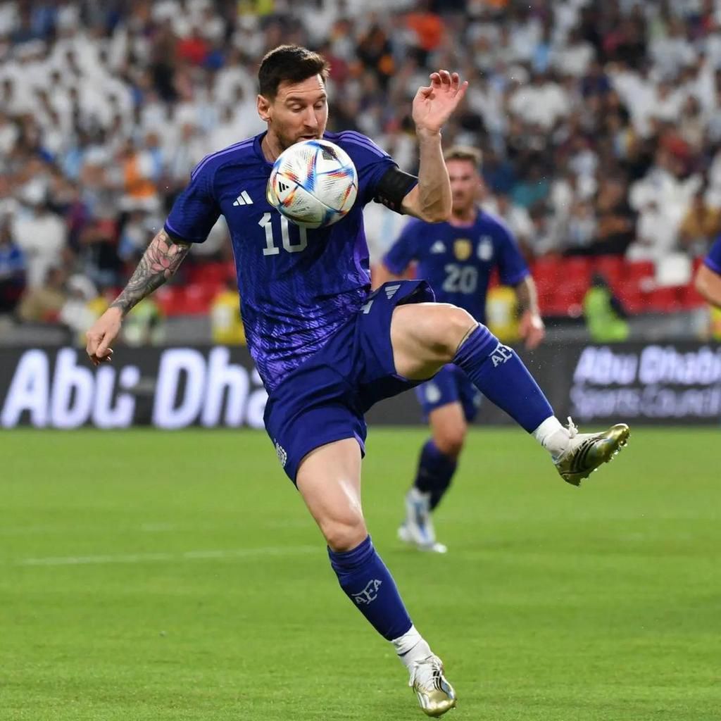 Messi scored and assisted Alvarez as Argentina beat UAE 6-0