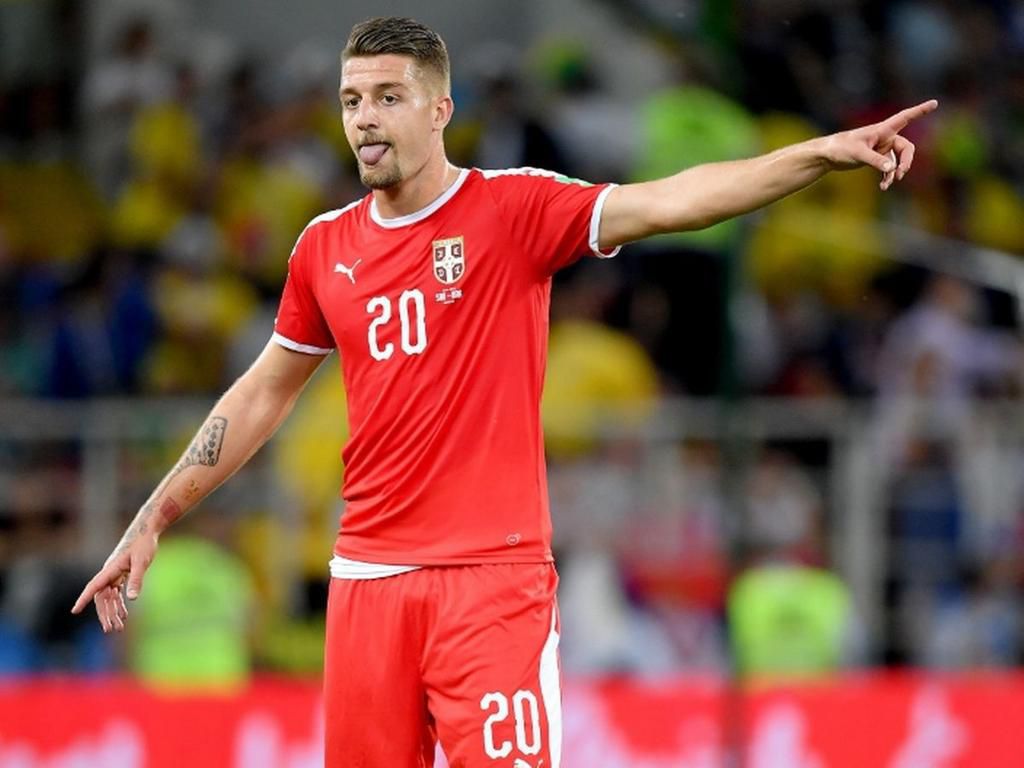Sergej Milinkovic-Savic in action for Serbia