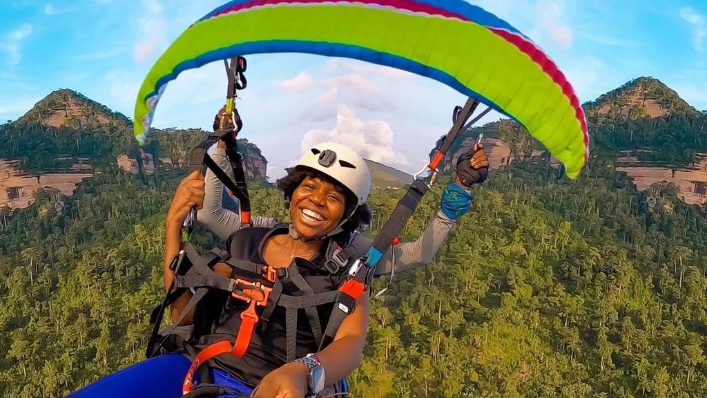 Go paragliding in Kwahu [YouTube]