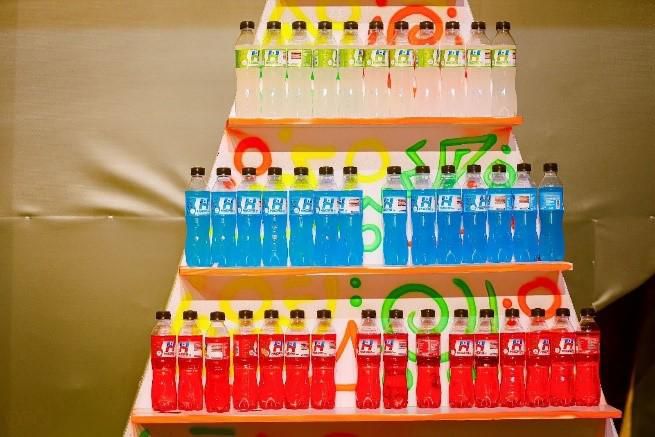 Drink, savour, celebrate! The new Hydr8 100 & D’Vybe are your next favourite drinks