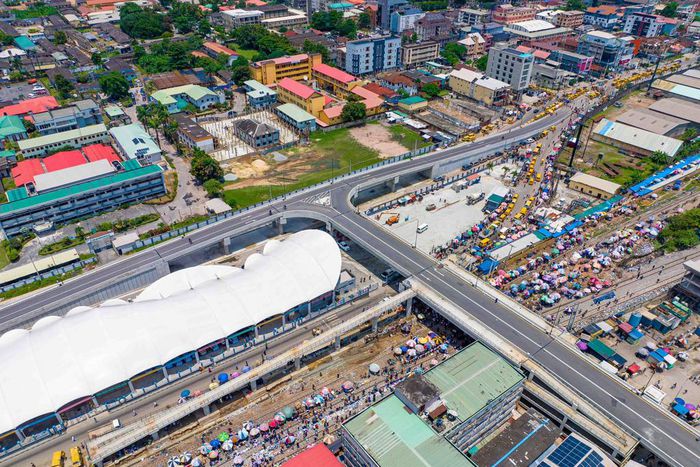 Sanwo-Olu inaugurates Yaba flyover bridge, promises Lagosians more [Twitter:@jidesanwoolu