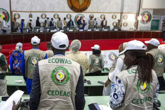 ECOWAS commends Nigeria, Sierra Leone, Liberia for peaceful elections. [Africanews]