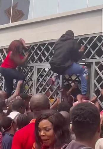 Naira scarcity hit Nigerians hard early in 2023 [Tori News]