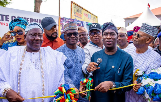 L-R: Ojora of Ijora, Oba Fatai Aromire; Lagos State House of Rep. Member, Ajeromi Ifelodun 1, Hon. Olumoh Lukman; Chairman, Ajeromi-Ifelodun Local Government, Hon. Fatal Ayoola; Deputy Governor, Dr Obafemi Hamzat and APC, Apex Leader, West Senatorial D...