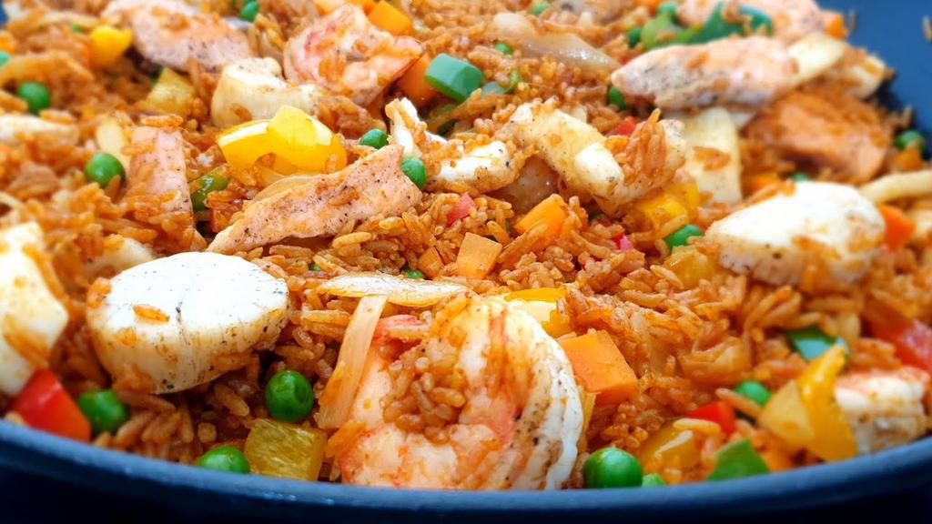 Seafood jollof rice [Amazin kitchen/youtube]