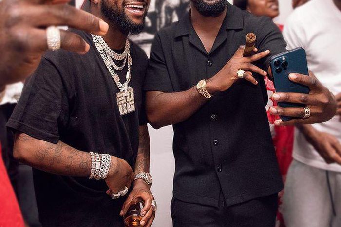 Sarkodie and Davido in Lagos