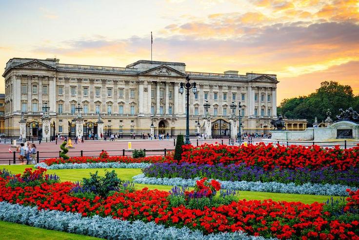 Buckingham Palace is the most expensive building in the world [SkyHistory]