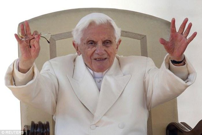 ___7956254___2018___2___8___17___Pope+Benedict+XVI_1