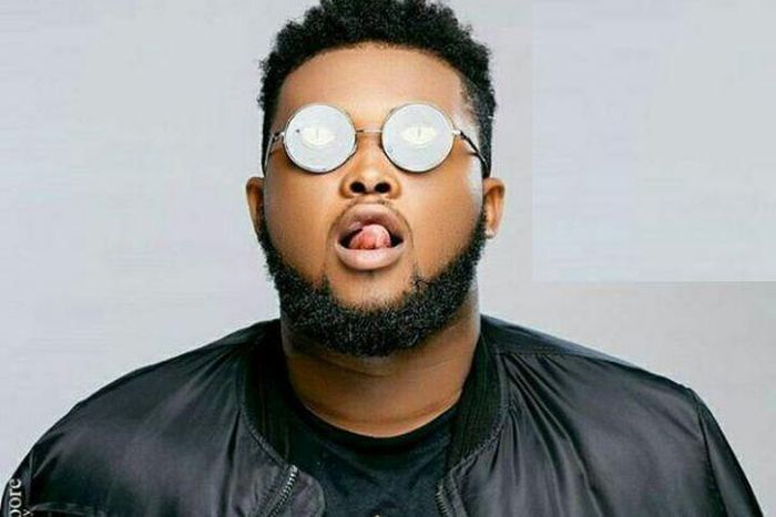 Watch Chinko Ekun freestyle for 33 minutes. (TBD)