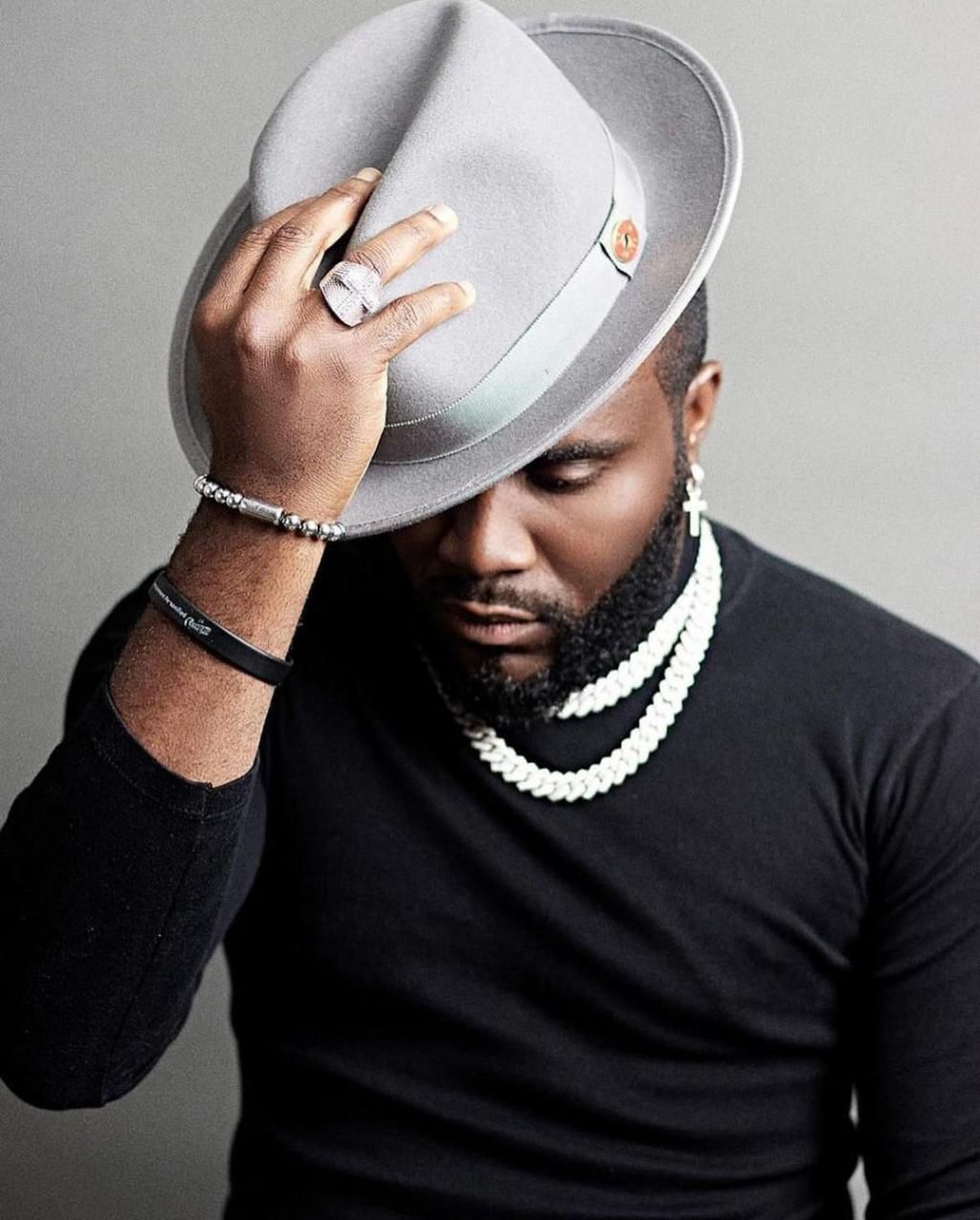 Super Woman story flips a new page with visuals from Lele Latrice & Don Crucifixto