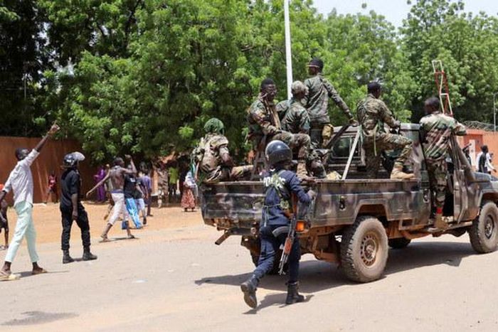 Niger coupists beg Russian mercenary for backup against ECOWAS [Arab News]