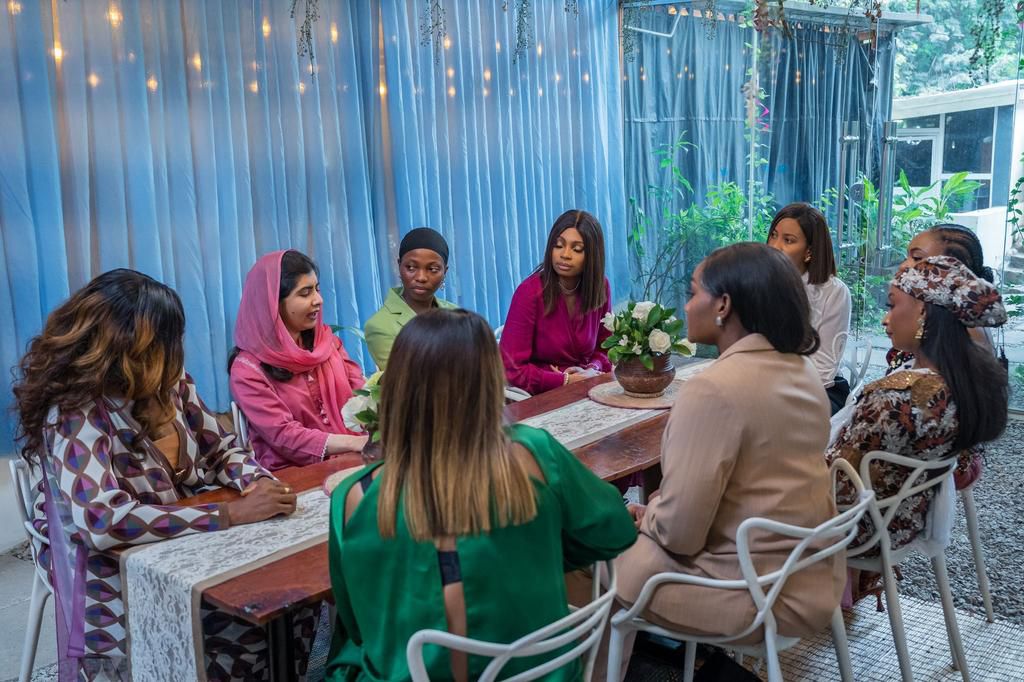 Malala Yousafzai with Nigerian influencers [Grace Ekpu/Malala Fund]