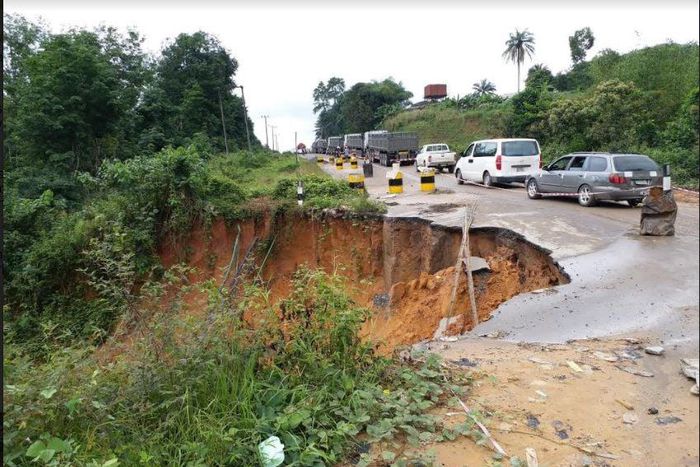 Highway Entrance into Calabar