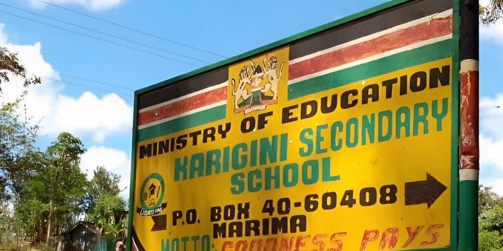 The signpost of Karigini Secondary School, Tharaka Nithi county
