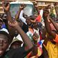 Supporters of Niger’s National Council for the Safeguard of the Homeland (CNSP) demonstrate in Niamey on August 6, 2023 [Photo by AFP]