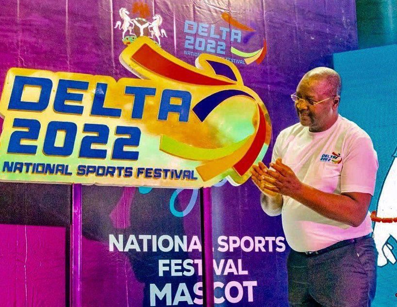 Sports minister, Sunday Dare at the unveiling of the official mascot and logo of the 21st National Sports Festival, delta 2022.|| AFP