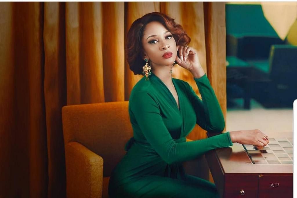 Adesua Etomi wonders when the Nigeria police will stop killing innocent Nigerians [Instagram/AdesuaEtomiWellington]
