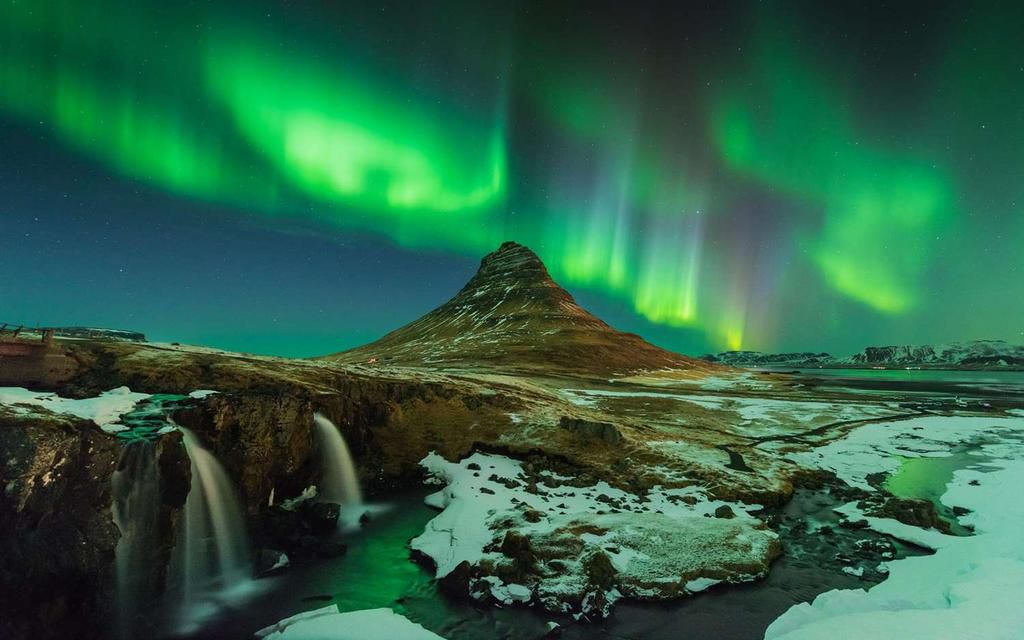 northern lights in Iceland [Travel+leisure]