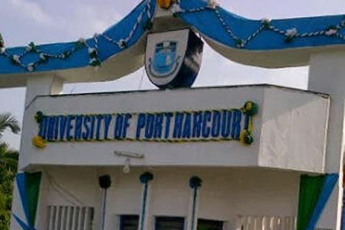 UNIPORT gate (tribune)