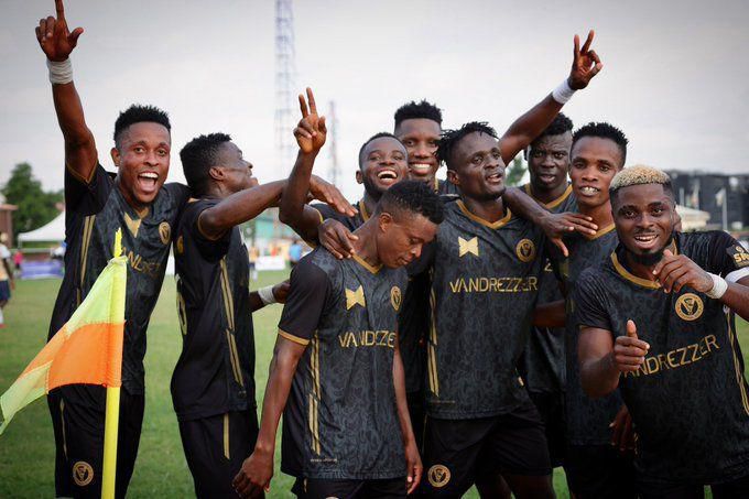 vandrezzer players celebrating