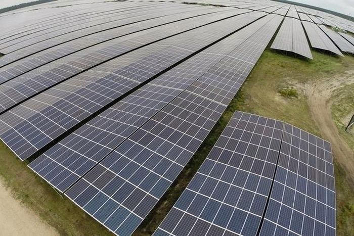 A general view shows solar panels used to produce renewable energy at the photovoltaic park in Cestas, southwestern France, June 19, 2015. REUTERS/Regis Duvignau