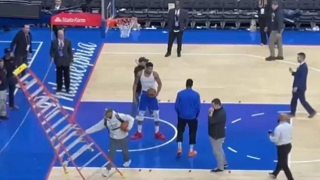 Giannis Antetokoumpo explained the video that went viral