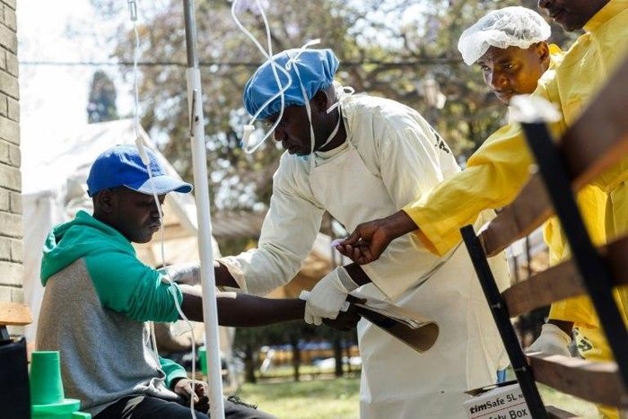 Zimbabwe's cholera outbreak, first detected in a township outside the capital Harare earlier this month, prompted the government to declare an emergency in the city after at least 3,000 cases were reported