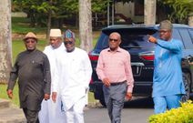 G-5 governors storm Aso Rock 2 [Twitter:@Tosquo]