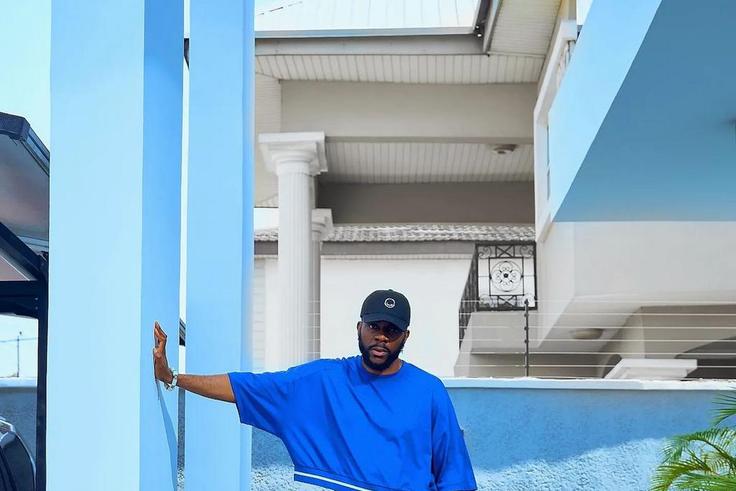 Ebuka Obi-Uchendu in a crop top [Instagram]