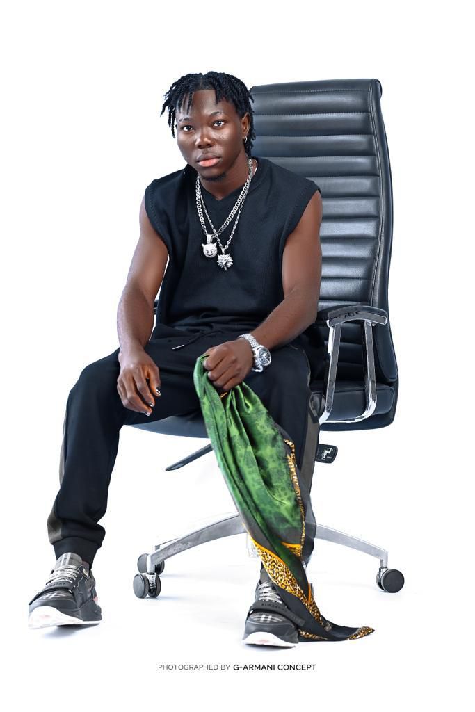 Sent Silver shares new song 'On My Own'