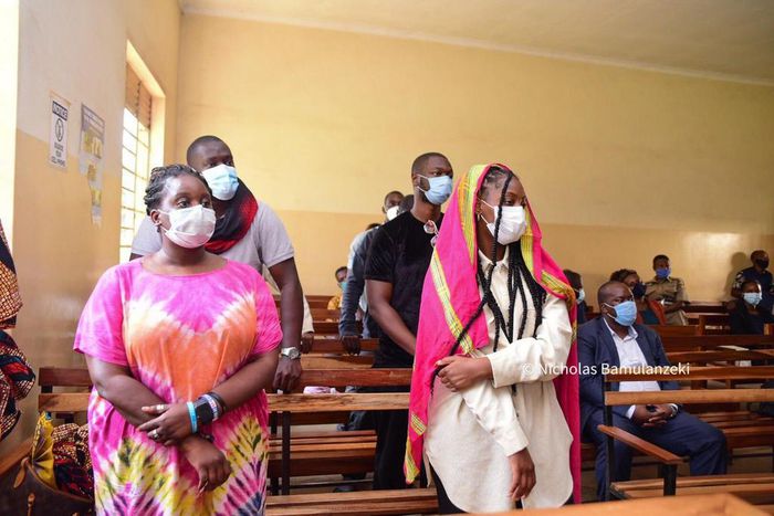 Tems in court in Uganda (Twitter/Nicholas Bamulazeki)