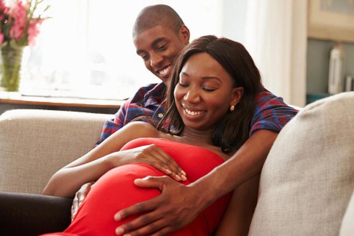 pregnant couple