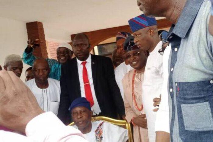 Kingmakers shun court order, install RCCG Pastor as new Soun of Ogbomoso