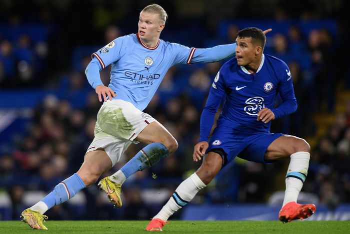Chelsea v Manchester City - Premier League - Stamford Bridge Manchester City s Erling Haaland tries to get away from Thiago Silva during the Premier League match against Chelsea.