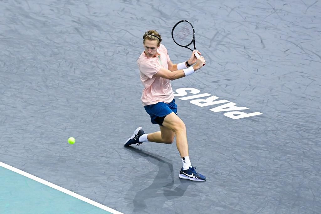 Sebastian Korda in action