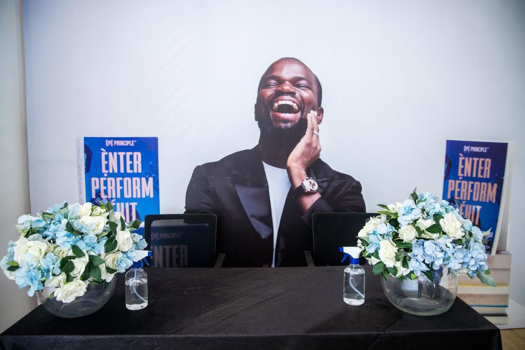 Azeez Amida Unveils “Enter, Perform, Exit (EPE Principle): Understanding the opportunity cycle” to Huge Applause in Lagos