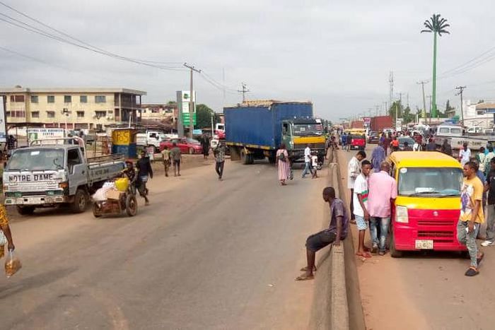 Edo residents protest deplorable state of Benin-Agbor road [NAN]