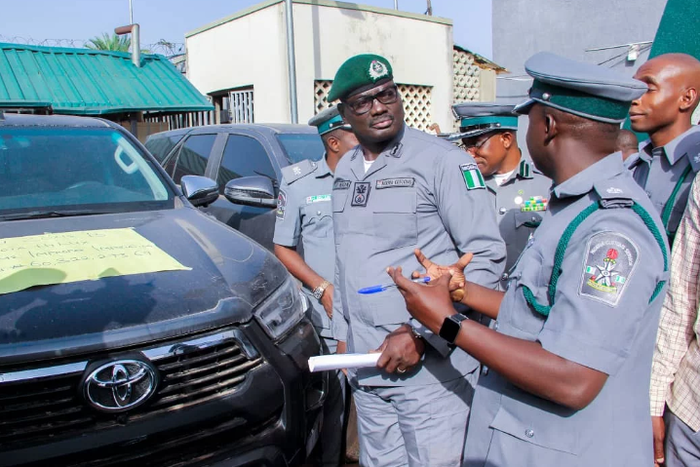 Mr Chedi Wada, Comptroller, Nigeria Customs Service (NCS), Federal Operations Unit (FOU)  Zone “B”, Kaduna (first left), when he received Mr Bashir Rabe-Mani, Zonal Manager, News Agency of Nigeria (NAN), Kaduna Zonal Office, in Kaduna [NAN]