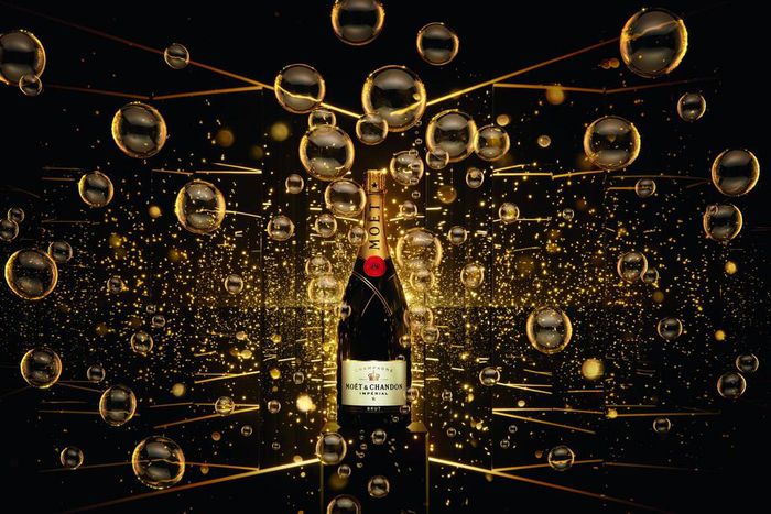Moët & Chandon heralds the festive season with a sparkling effervescence celebration