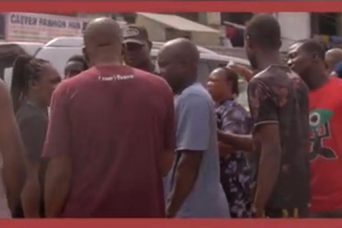 Thugs harassing Pulse Journalist