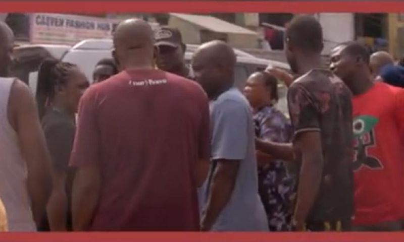 Thugs harassing Pulse Journalist