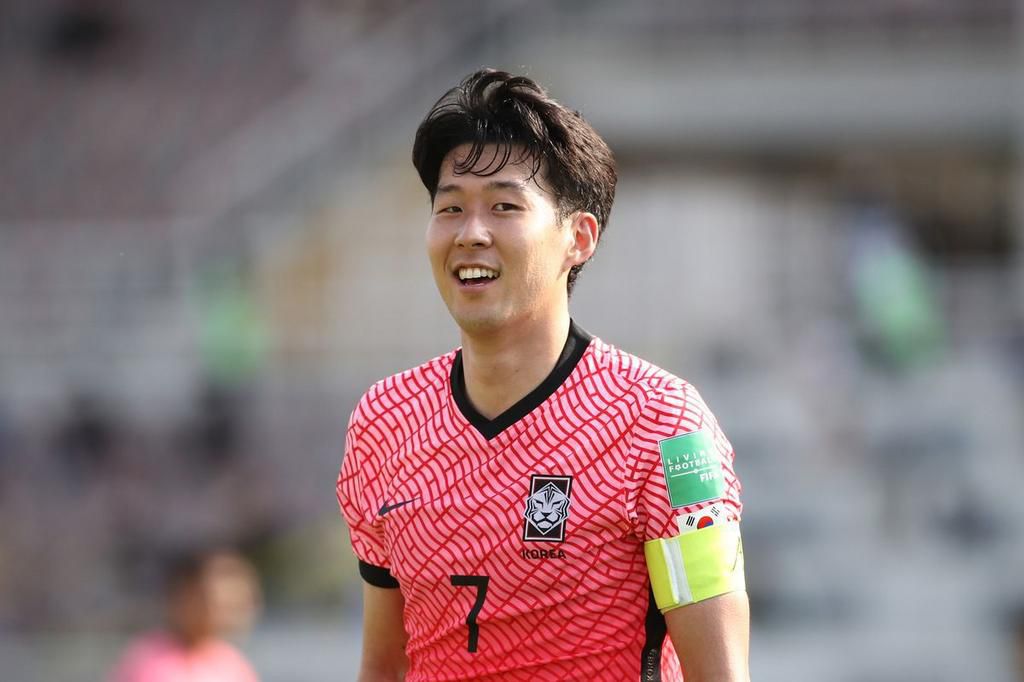 Son in action for South Korea
