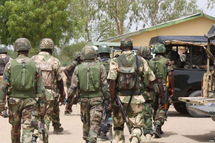 Men of the Nigerian Army. [Nigeria Info]