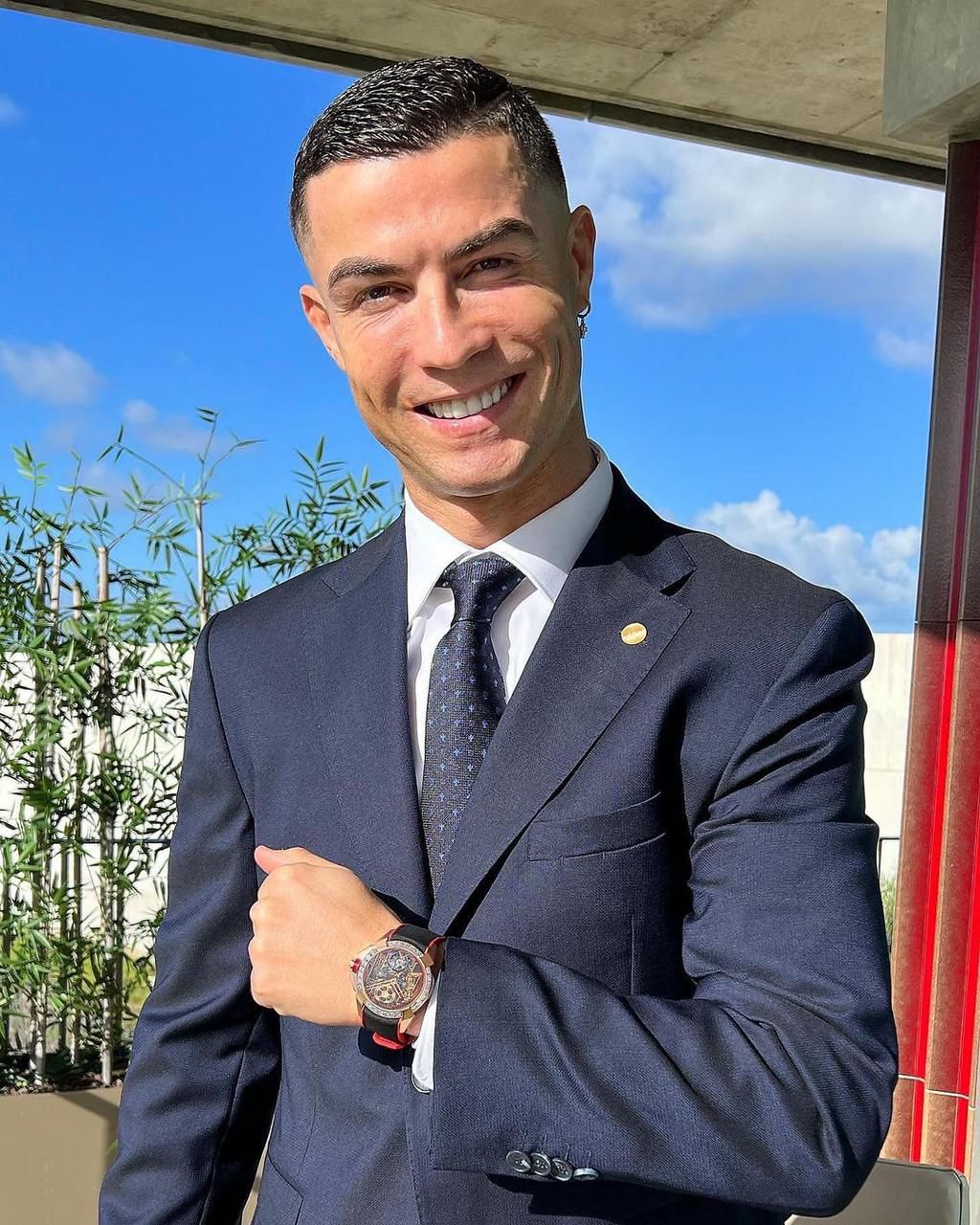 Ronaldo has a wristwatch partnership with Jacobs and co