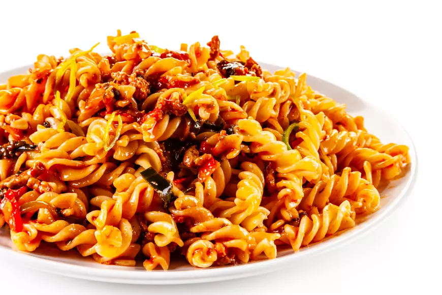 Fussili with canned minced meat