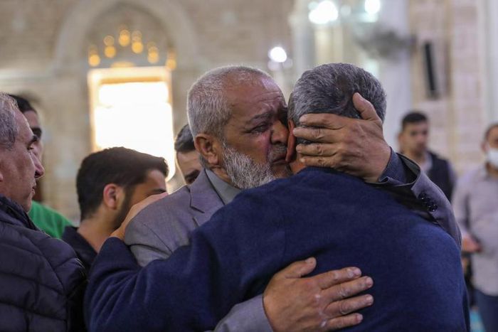 Israel attacks Islamic Jihad in Gaza, killing 13 [Middle East Eye]