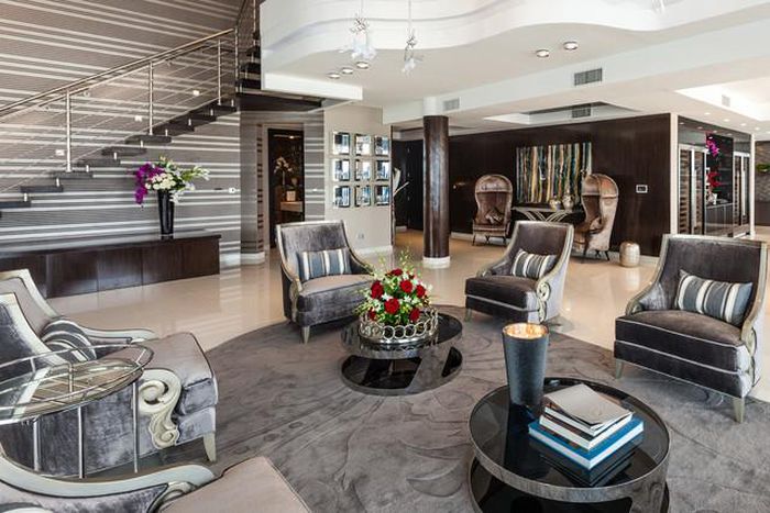 Banana Island [Houzz]