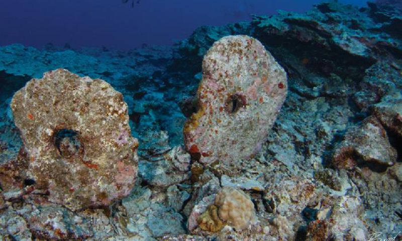 Giant stone money lost in the pacific.